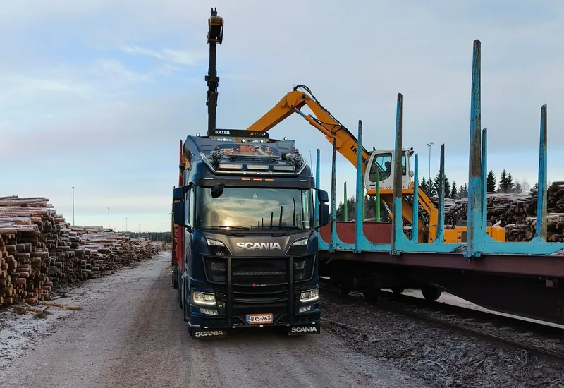 scania_puukuljetus_pirioypx)_800x550